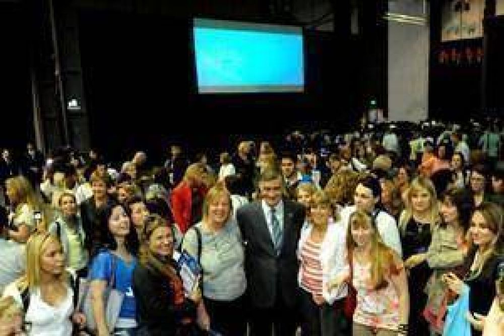 Binner inaugur� la muestra anual Colaboratorio