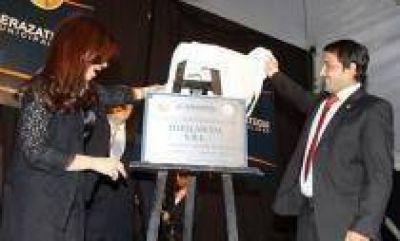 Cristina inaugur� otro parque industrial en Berazategui