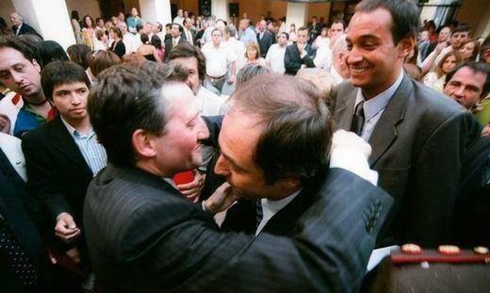 Tras la pol�mica, Mestre y Giacomino se encontrar�n para la foto del traspaso