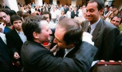 Tras la pol�mica, Mestre y Giacomino se encontrar�n para la foto del traspaso