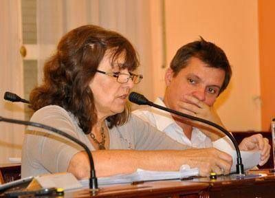 El Frepam vot� dividido y se aprob� el organigrama de Larra�aga