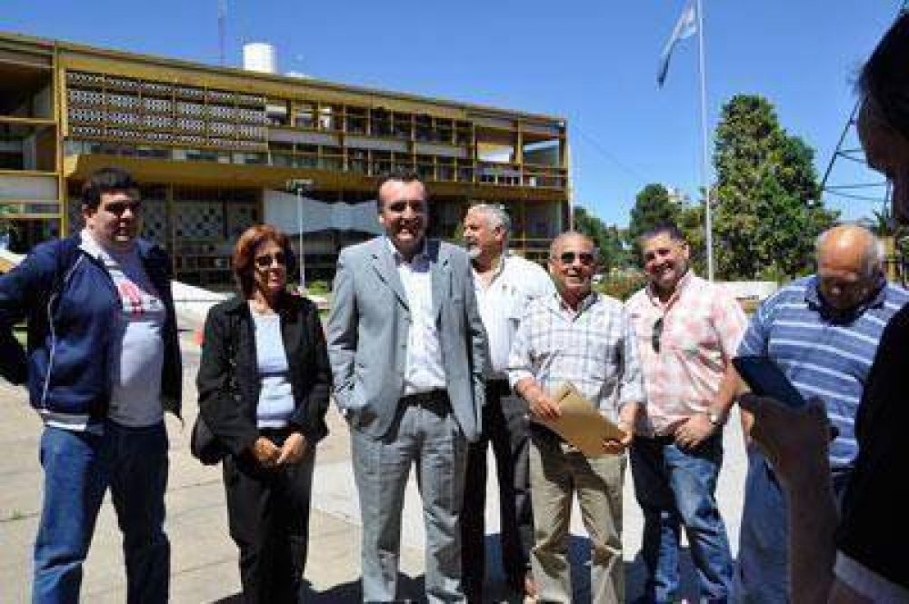 La Mesa Intersindical pide audiencia a Jorge y una suma fija de $ 2.500