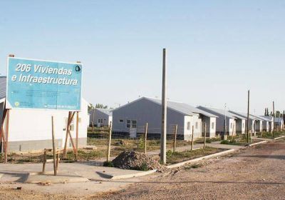 A mediados de febrero entregar�n casas a vecinos de Puente de Madera