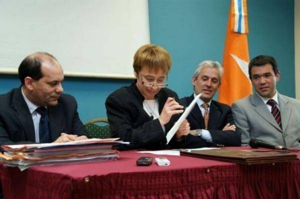 Puerto de R�o Grande: R�os admiti� la preocupaci�n por la situaci�n de IFEFI