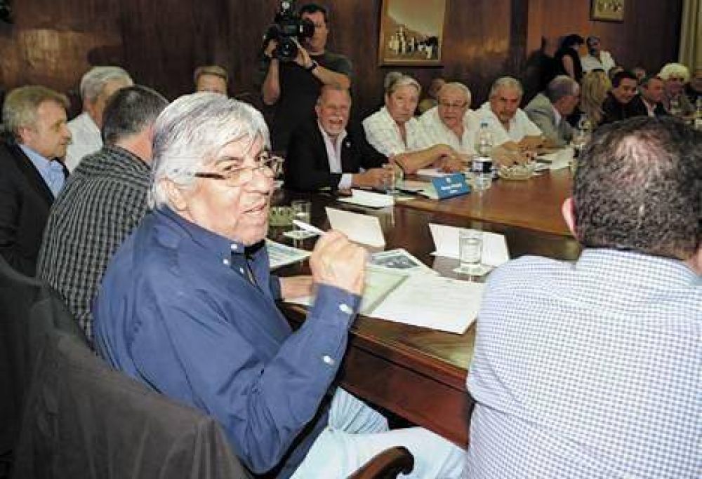 Moyano mostrar� su fuerza en un gran acto