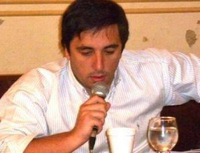 Mart�n Pando: "Hasta que no se vote, no se sabe qui�n presidir� el Concejo"