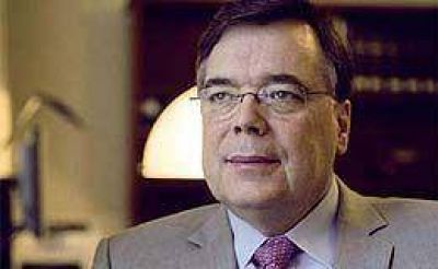 Agobiado por la crisis, dimiti� el gobierno island�s 