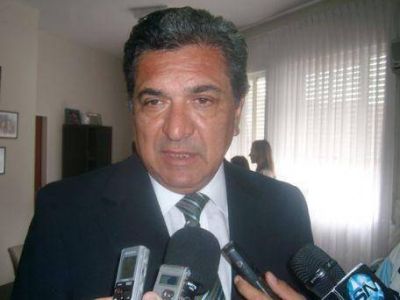 Enrique Slezack: �La oposici�n genera como una psicosis con el tema del aumento y es una mentira�