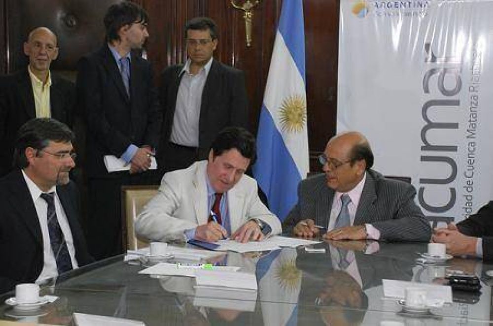D�AZ P�REZ Y MUSSI FIRMARON CONVENIO PARA LA CREACI�N DE UNIDADES SANITARIAS AMBIENTALES