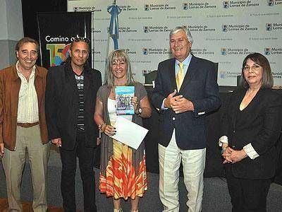 Entregaron los premios del primer Concurso Literario del distrito