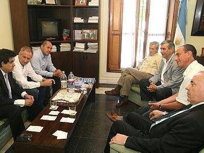 Intendentes de la regi�n se reunieron con Arl�a para evaluar obras en la Ruta 6