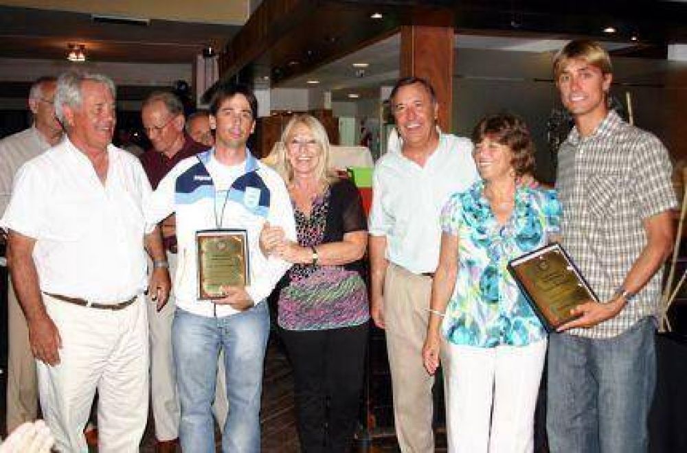 Van Avermaete y De Martis, representan al Club N�utico por el mundo