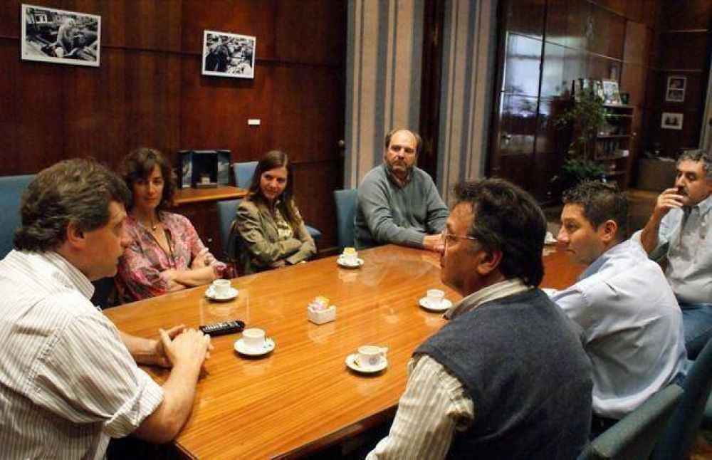 Pulti con los diputados electos de Mar del Plata