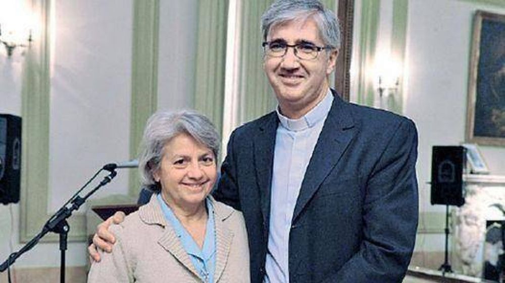 Cambi� la vida de un pueblo y la eligieron personalidad del a�o