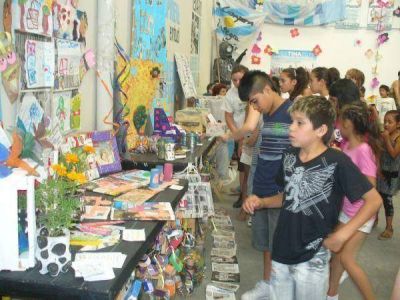 Fiesta de fin de a�o de La C�mpora Lan�s