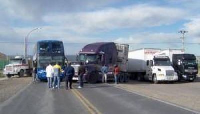 Se produjeron 436 cortes de v�as p�blicas en Noviembre. Santa Cruz en tercer lugar y San Luis el menos conflictivo