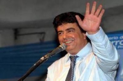 Ante los rumores de partida, El intendente prefiere decir que no sabe de qu� le hablan