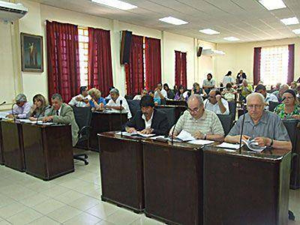  LAN�S | POL�TICA    Todos apuestan a mejorar su representaci�n en el Concejo