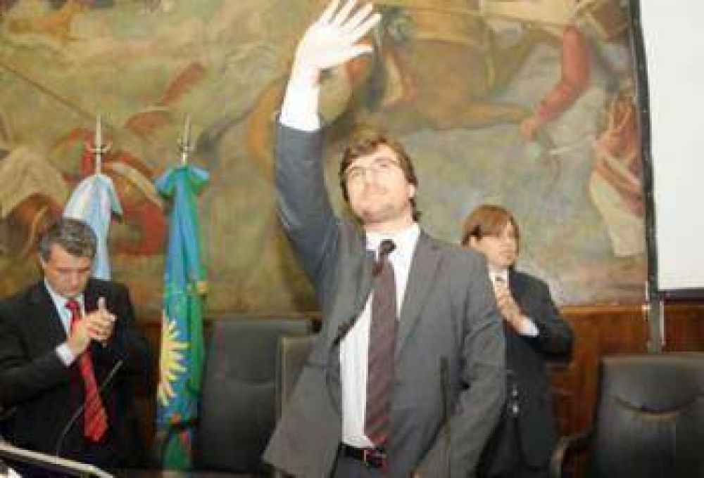 Lucas Ghi habl� a horas de su asunci�n como intendente
