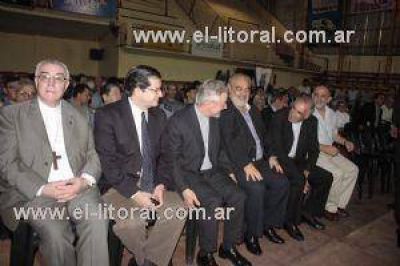 Junto a los obispos, Colombi llam� a una �f�rrea defensa de la vida�