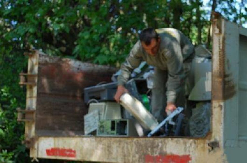 Instalaron un nuevo Ecopunto para la recolecci�n de residuos electr�nicos 