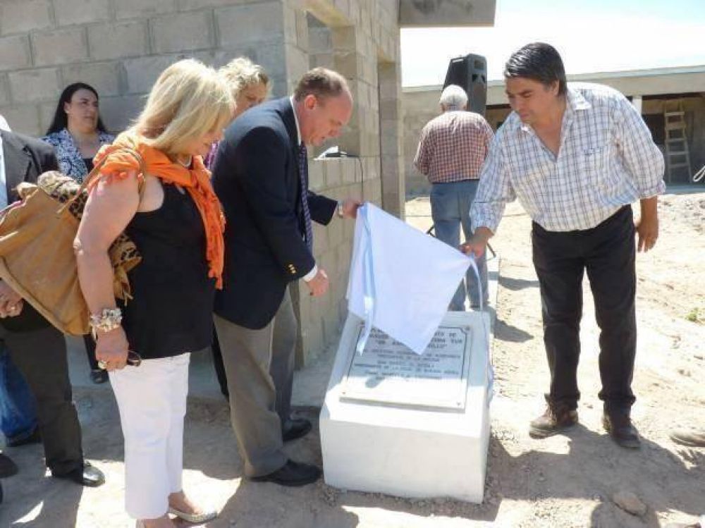 Impusieron el nombre de Carrillo a la planta cloacal de Zona Sur