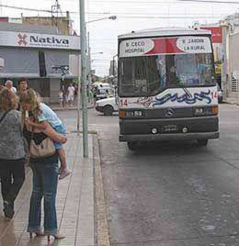 Otro aumento complicado en manos del Municipio: 25% en boletos de colectivos.