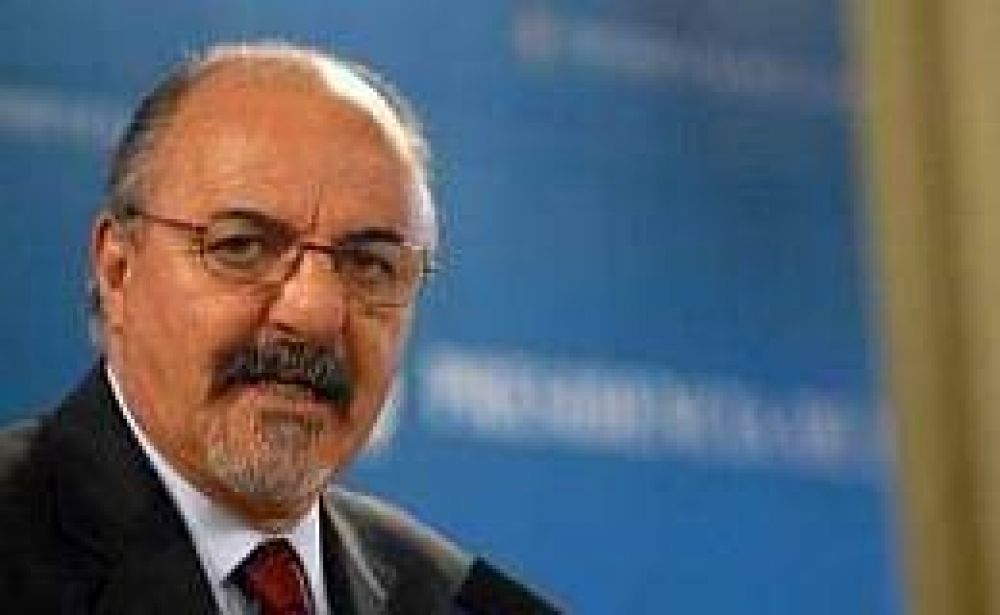 Tomada ya se prepara para 2012 y prev� que "no habr� problemas" en las negociaciones salariales