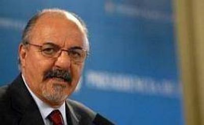 Tomada ya se prepara para 2012 y prev� que "no habr� problemas" en las negociaciones salariales