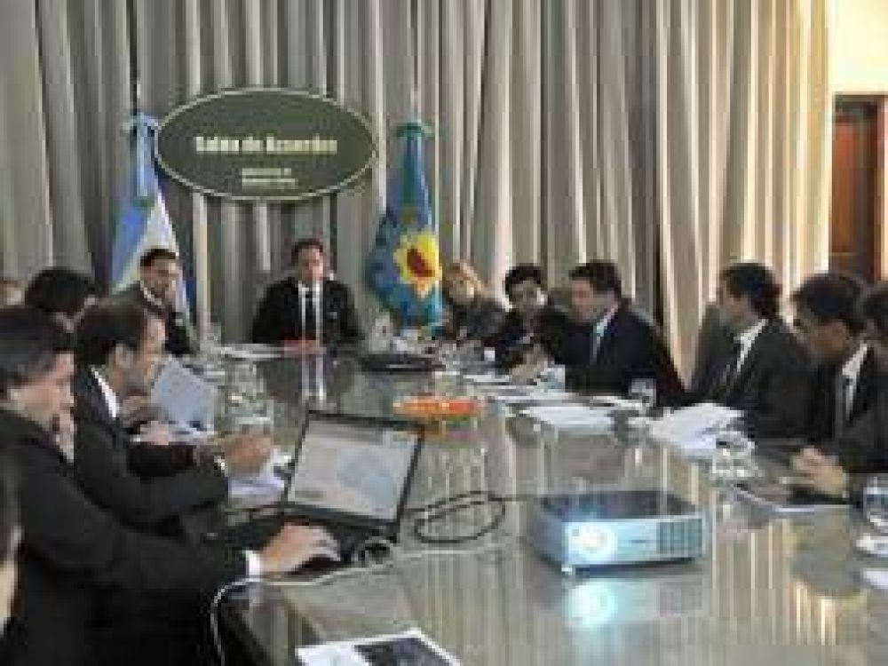 Scioli present� el nuevo plan de EDELAP