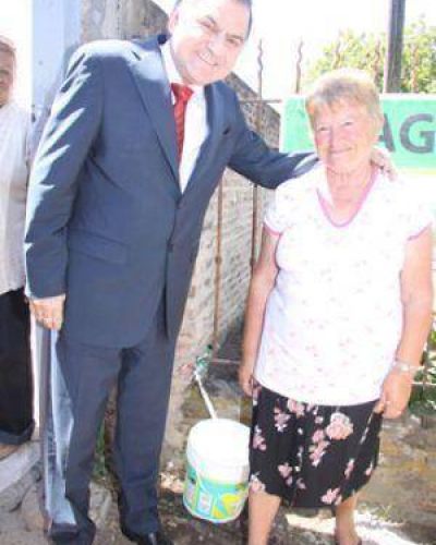 Inauguraron un tendido de la red de agua potable para 3600 vecinos del barrio San Francisco Este 