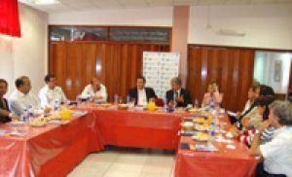 Anuncian que las Pymes varelenses podr�n exportar a Europa