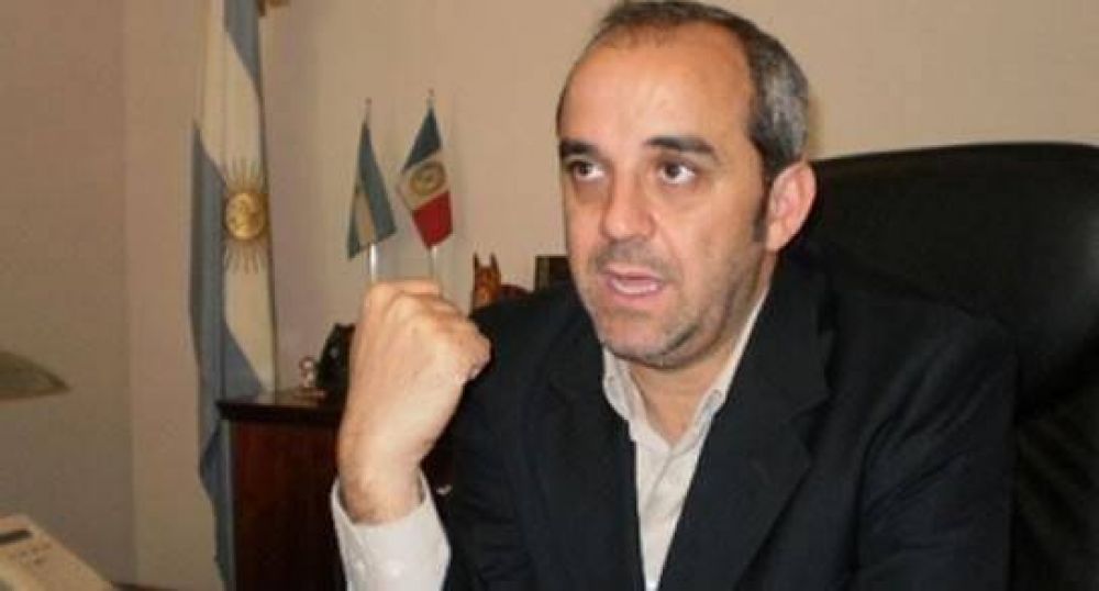  Palo Oliver reasumir� como intendente de Santo Tom�