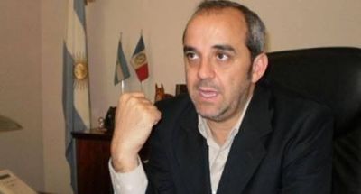  Palo Oliver reasumir� como intendente de Santo Tom�
