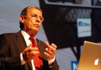 Quiroga reducir� un 30% la planta pol�tica municipal