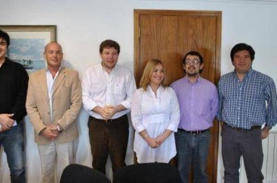 Los Concejales electos celebraron la apertura del di�logo promovida por Melella