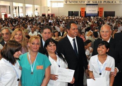 MINISTERIO DE SALUD - EN ENERO, SE SUMAN 1.700 ENFERMEROS A HOSPITALES P�BLICOS  DE LA PROVINCIA 
