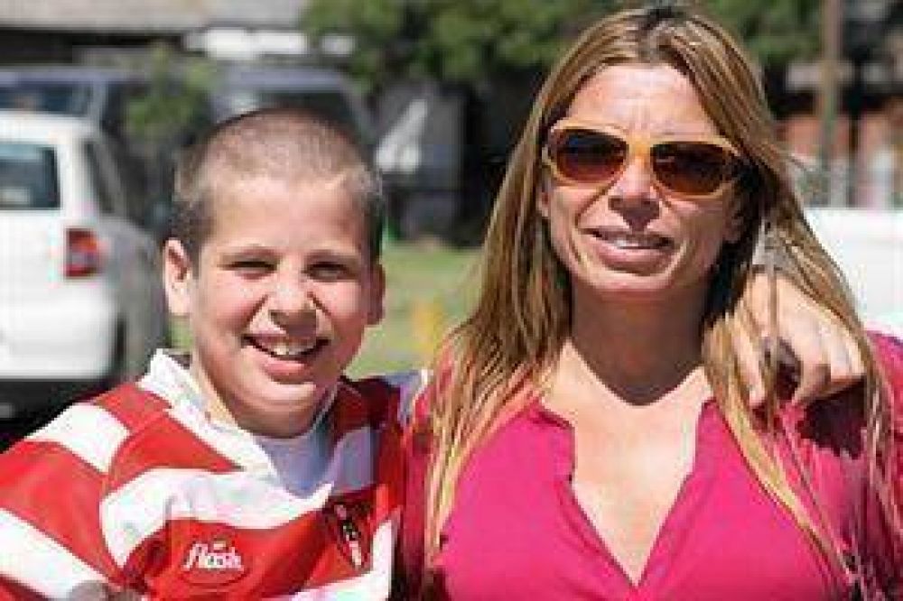 EuroDisney: a Bautista le hicieron una traqueotom�a y quieren traerlo a Argentina
