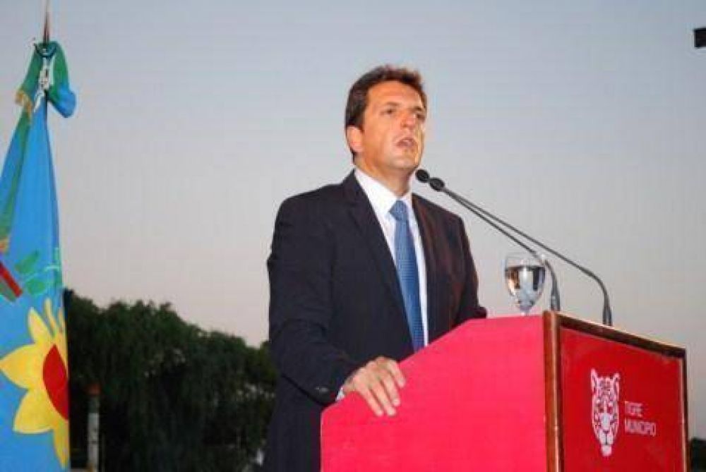 Massa asumi� un nuevo per�odo con un Concejo de 19 manos