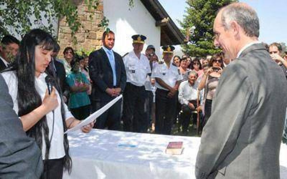 El pr�ximo gobernador asisti� ayer a la asunci�n de tres intendentes