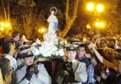 Multitudinario festejo por el D�a de la Virgen en Tigre 