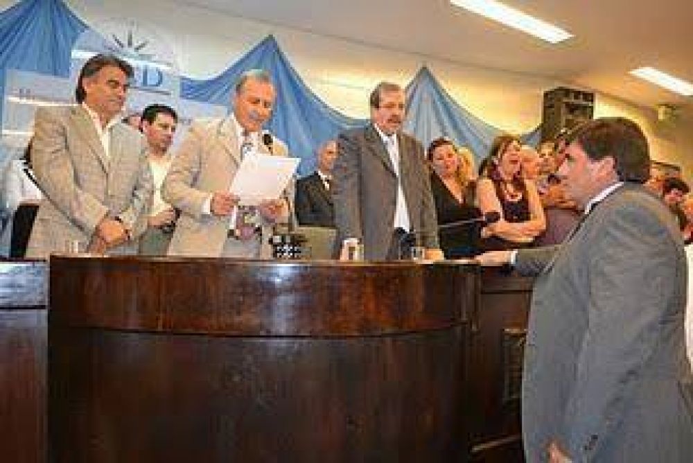 Quilmes: 12 nuevos ediles, el mismo presidente y la tranquilidad del gabinete 