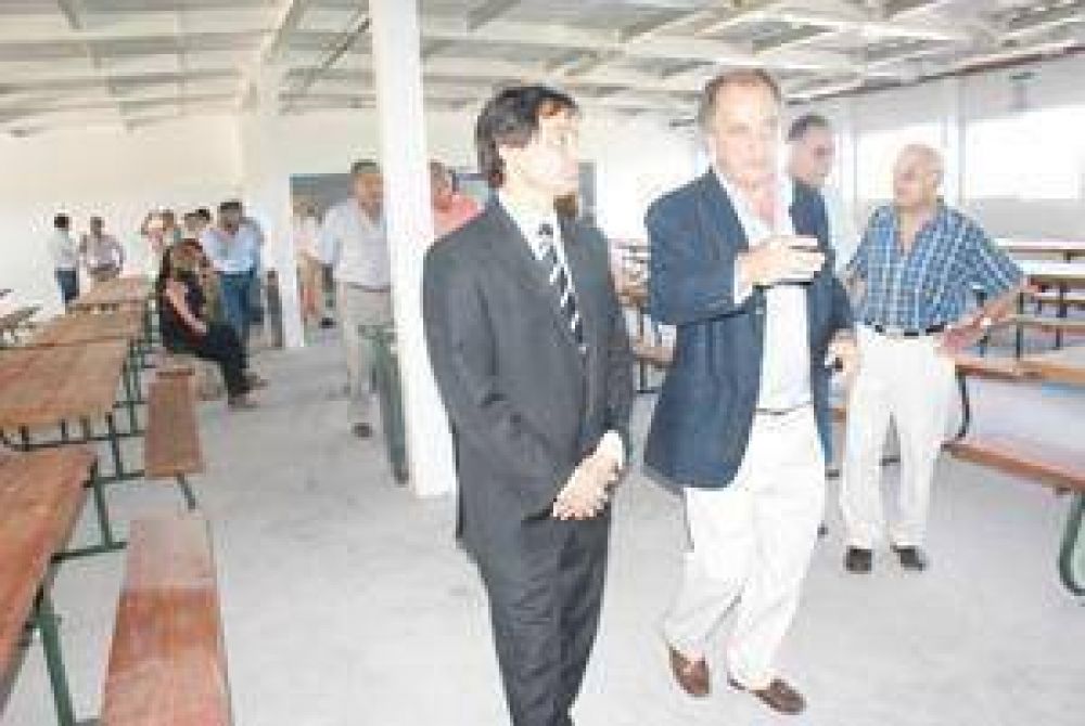 Se inaugur� el Centro Habitacional de Pioneer en Parque Martija 