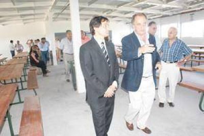 Se inaugur� el Centro Habitacional de Pioneer en Parque Martija 