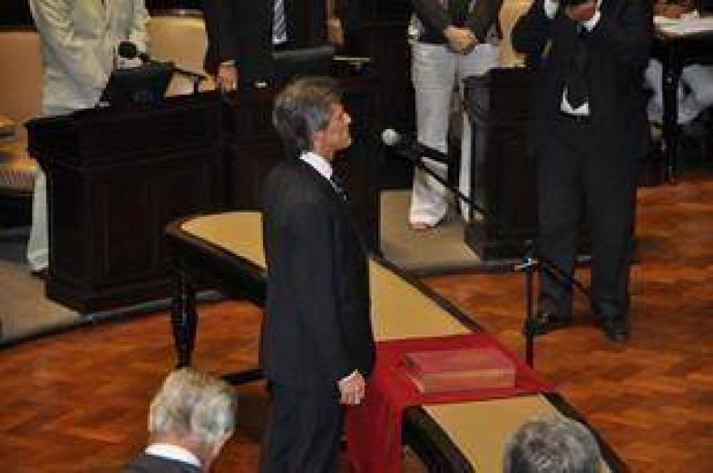Juraron Franetovich y Rolandi por el FPV y Britos por Udeso 