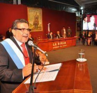 Beder Herrera reasumi� y ratific� el rumbo de su administraci�n