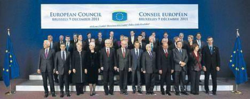 Un tratado peligroso: para salvar al euro, ponen fin a la "uni�n" europea