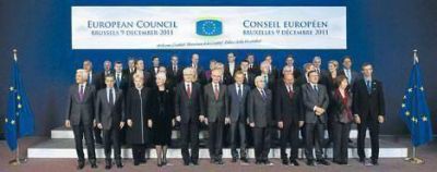 Un tratado peligroso: para salvar al euro, ponen fin a la "uni�n" europea
