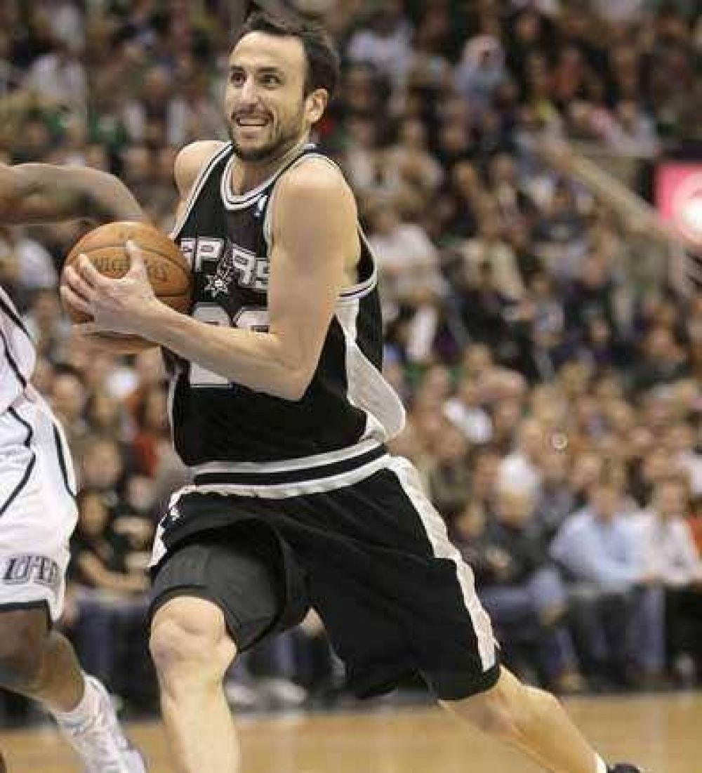 Gin�bili apareci� en el final y volvi� a ganar San Antonio.