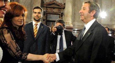 Cobos se retir� del Congreso �aliviado� y regres� a Mendoza